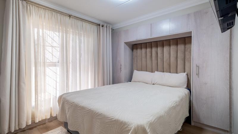 3 Bedroom Property for Sale in Burgundy Estate Western Cape